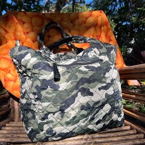 Urban Expressions Green Camouflage Tote comes w matching pouch Like New